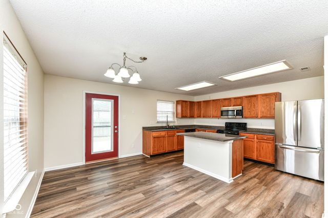 2271 Hampton Court, Plainfield, IN 46168