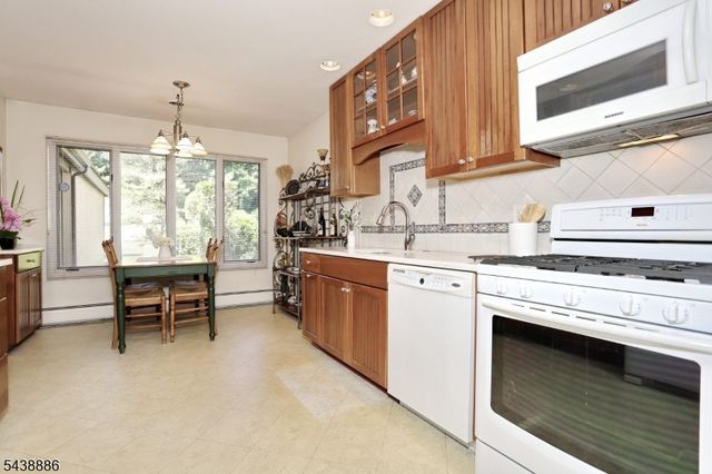 504 Aspen Ln, Wyckoff Twp., NJ 07481