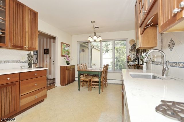 504 Aspen Ln, Wyckoff Twp., NJ 07481