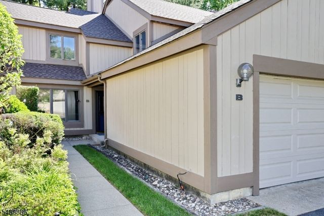 504 Aspen Ln, Wyckoff Twp., NJ 07481