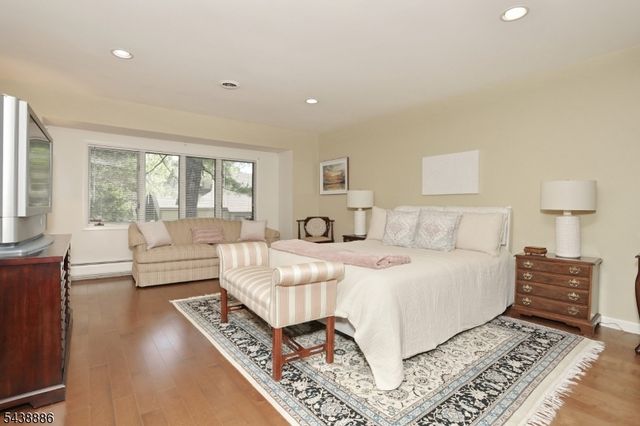 504 Aspen Ln, Wyckoff Twp., NJ 07481