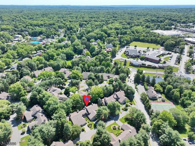 504 Aspen Ln, Wyckoff Twp., NJ 07481