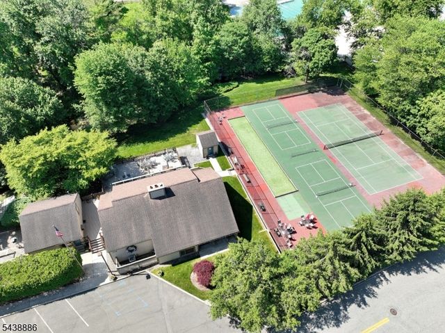 504 Aspen Ln, Wyckoff Twp., NJ 07481