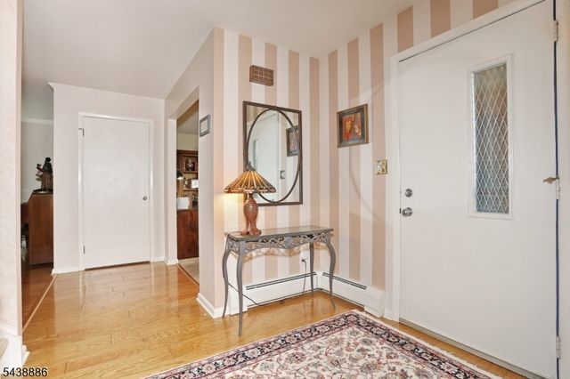 504 Aspen Ln, Wyckoff Twp., NJ 07481