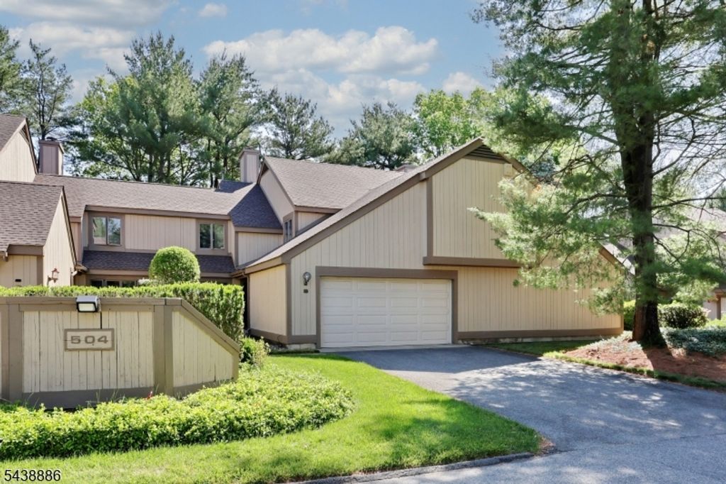504 Aspen Ln, Wyckoff Twp., NJ 07481