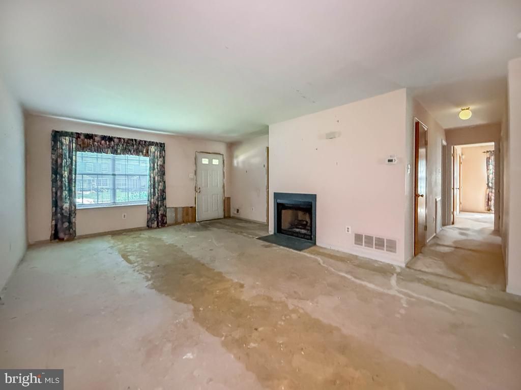 1640 A&B BLUEBIRD DR, Morrisville, PA 19067 — photo 2