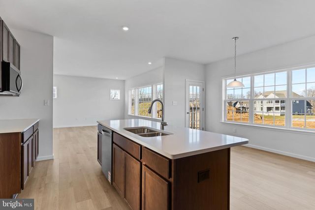 32 PAMELA DRIVE, Mechanicsburg, PA 17050