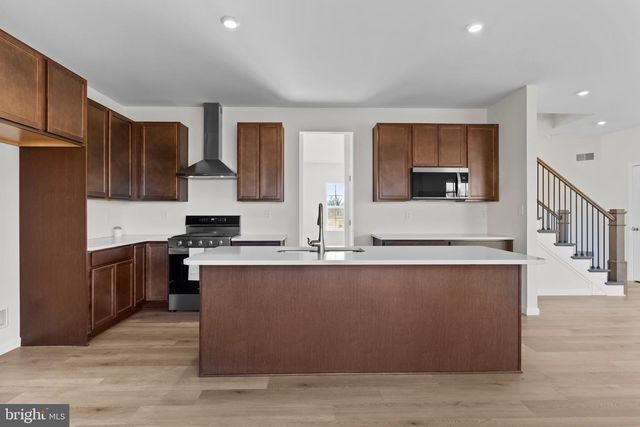 32 PAMELA DRIVE, Mechanicsburg, PA 17050