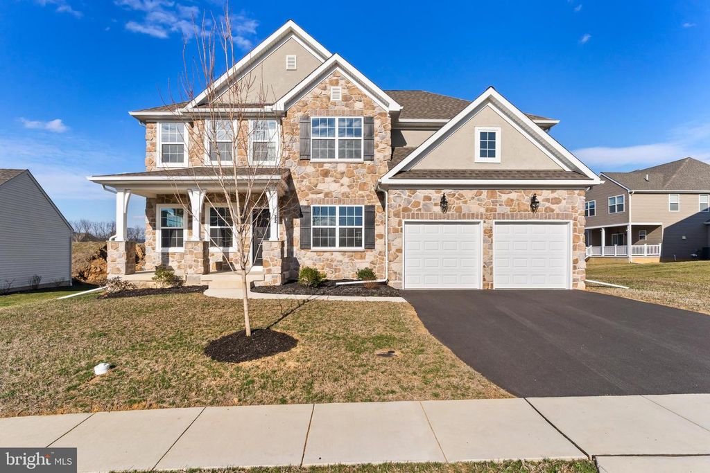 32 PAMELA DRIVE, Mechanicsburg, PA 17050