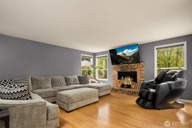 32857 8th Court SW, Federal Way, WA 98023