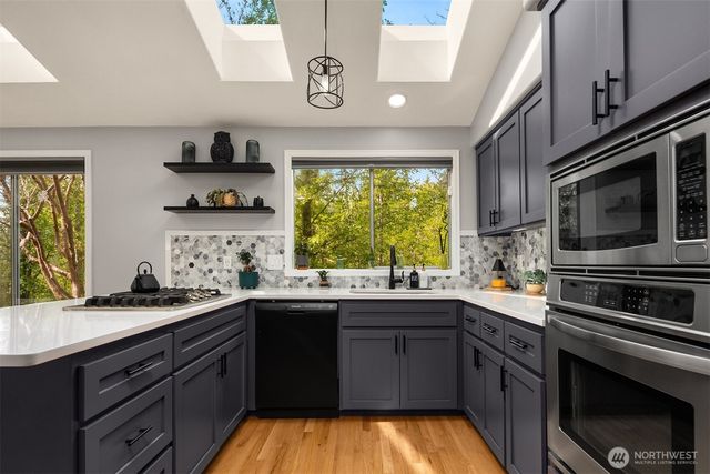 32857 8th Court SW, Federal Way, WA 98023