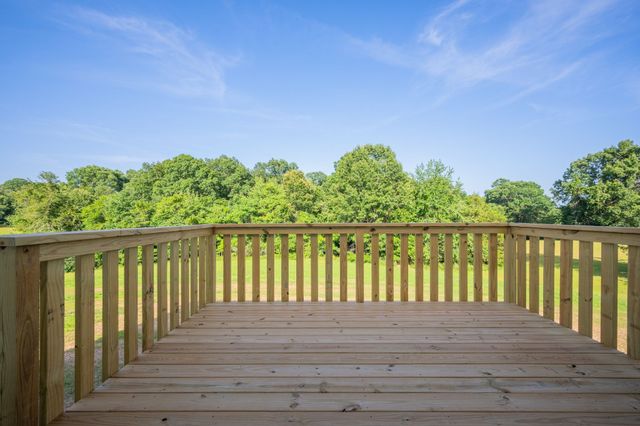831 Wells Road, Dickson, TN 37055