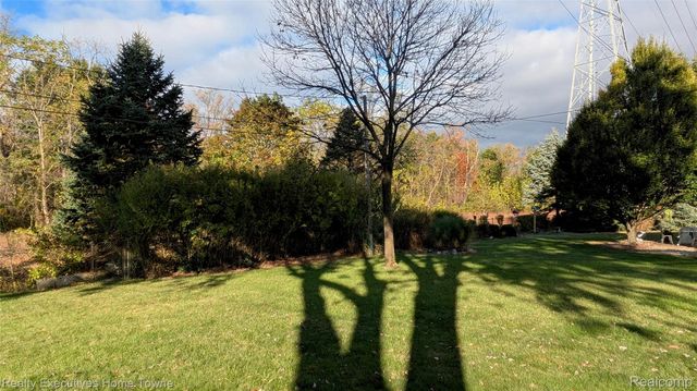 46955 Shiloh Way, Shelby Charter Township, MI 48317