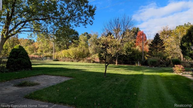 46955 Shiloh Way, Shelby Charter Township, MI 48317