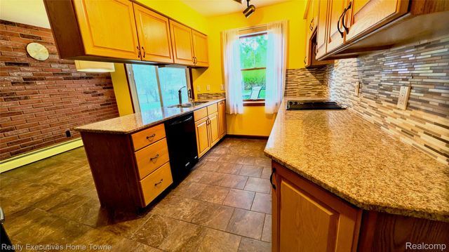 46955 Shiloh Way, Shelby Charter Township, MI 48317