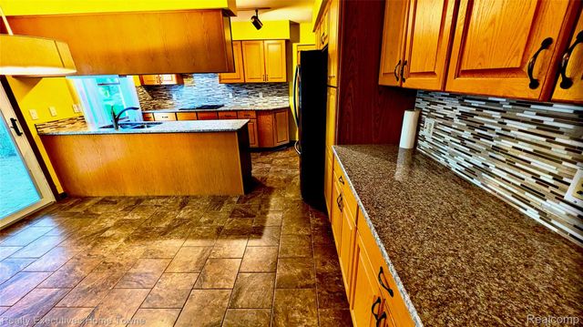 46955 Shiloh Way, Shelby Charter Township, MI 48317