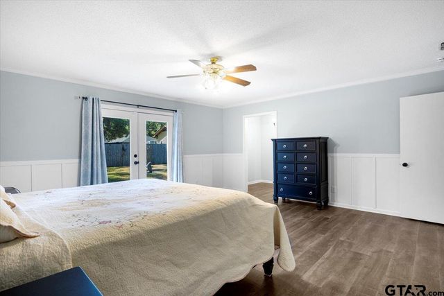 1004 Oakwood Dr, Longview, TX 75604