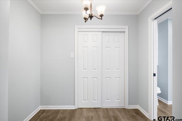 1004 Oakwood Dr, Longview, TX 75604