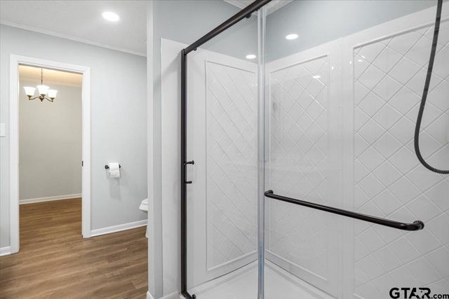 1004 Oakwood Dr, Longview, TX 75604