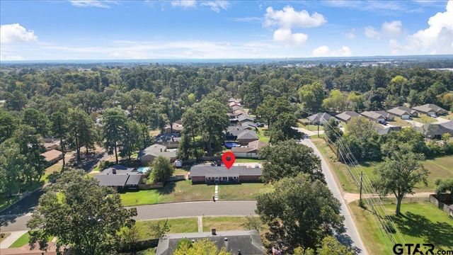 1004 Oakwood Dr, Longview, TX 75604