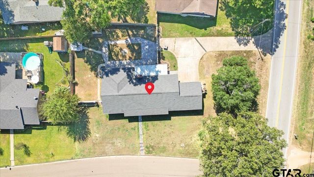 1004 Oakwood Dr, Longview, TX 75604