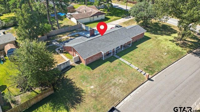 1004 Oakwood Dr, Longview, TX 75604