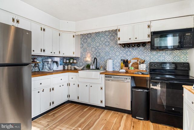 1555 FIELDWOOD RD, Southampton, PA 18966