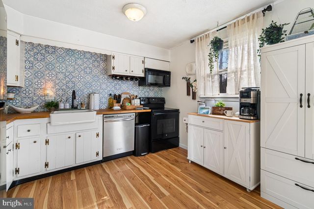 1555 FIELDWOOD RD, Southampton, PA 18966