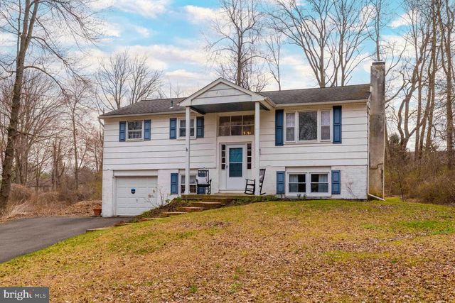 1555 FIELDWOOD RD, Southampton, PA 18966