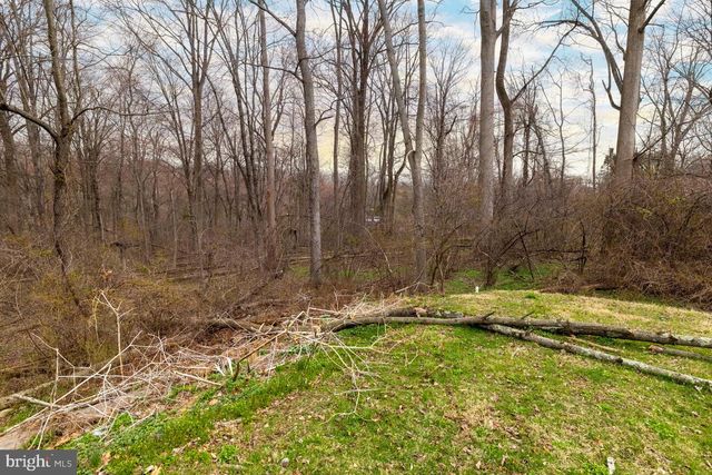 1555 FIELDWOOD RD, Southampton, PA 18966