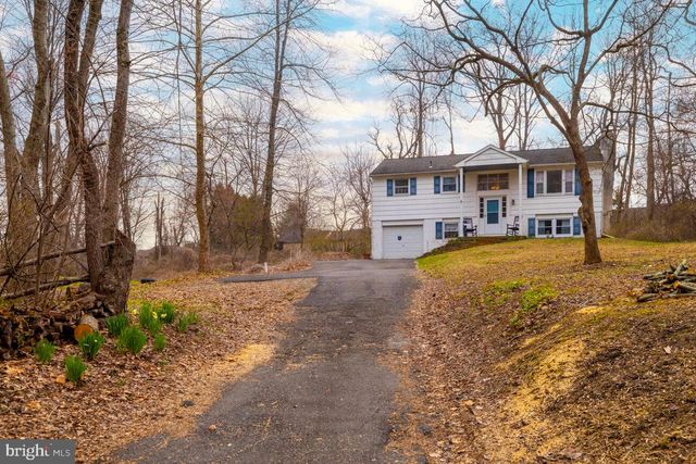 1555 FIELDWOOD RD, Southampton, PA 18966