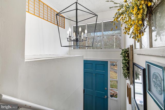 1555 FIELDWOOD RD, Southampton, PA 18966