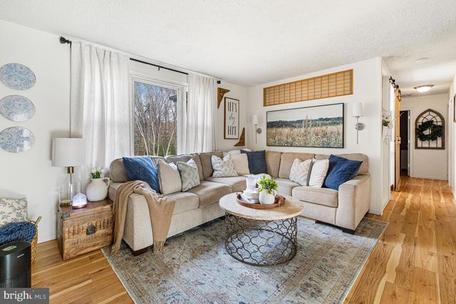 1555 FIELDWOOD RD, Southampton, PA 18966