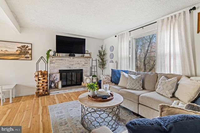 1555 FIELDWOOD RD, Southampton, PA 18966