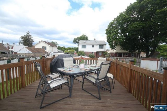 31 Colling Avenue, Rochelle Park, NJ 07662