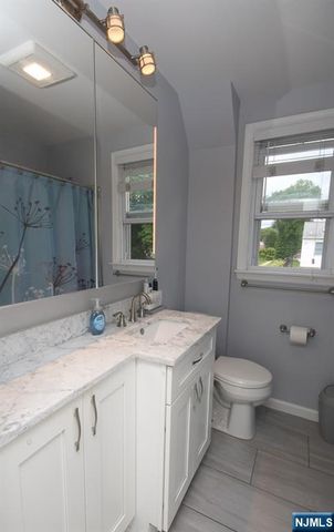 31 Colling Avenue, Rochelle Park, NJ 07662