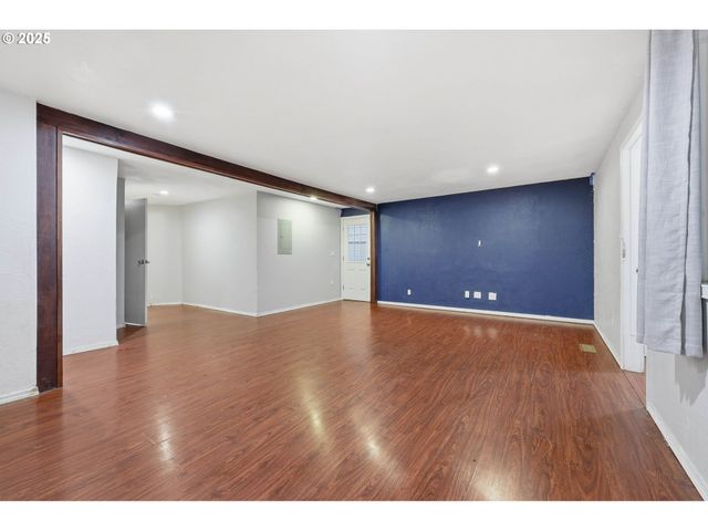 13228 Se BROOKLYN Ct, Portland, OR 97236