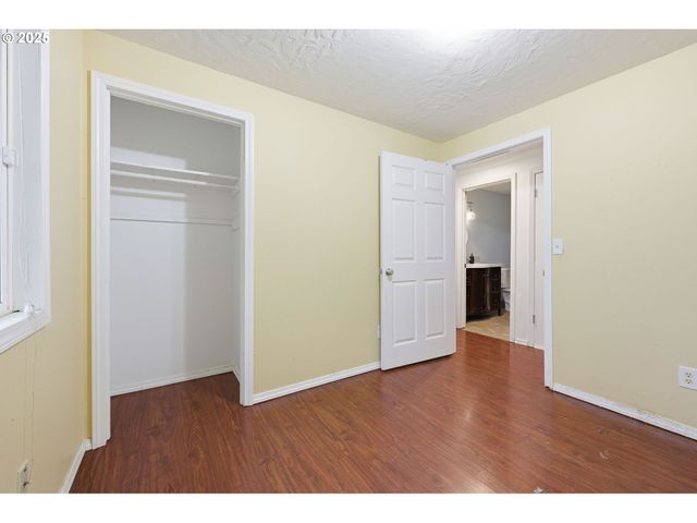 13228 Se BROOKLYN Ct, Portland, OR 97236