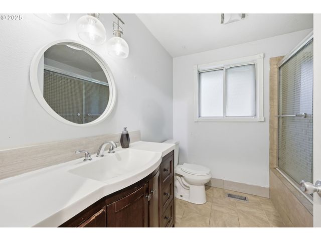 13228 Se BROOKLYN Ct, Portland, OR 97236