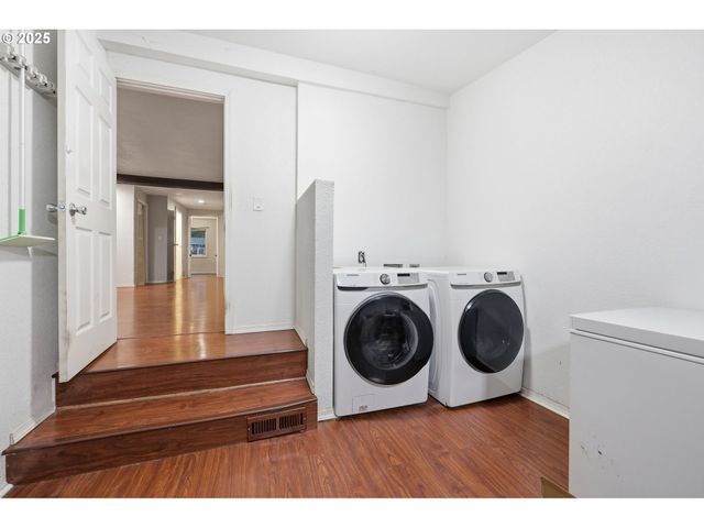 13228 Se BROOKLYN Ct, Portland, OR 97236