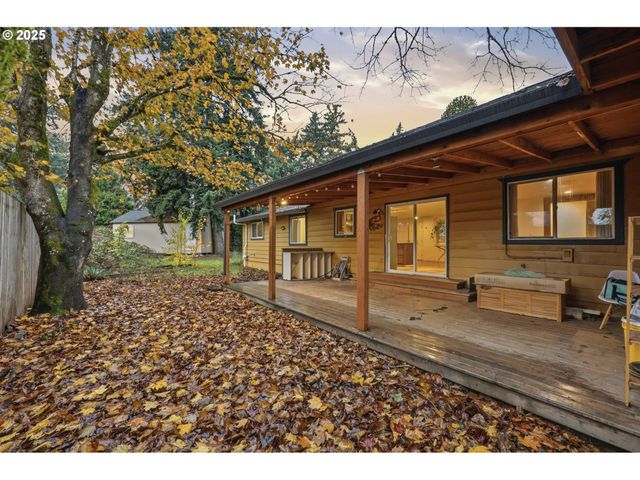 13228 Se BROOKLYN Ct, Portland, OR 97236