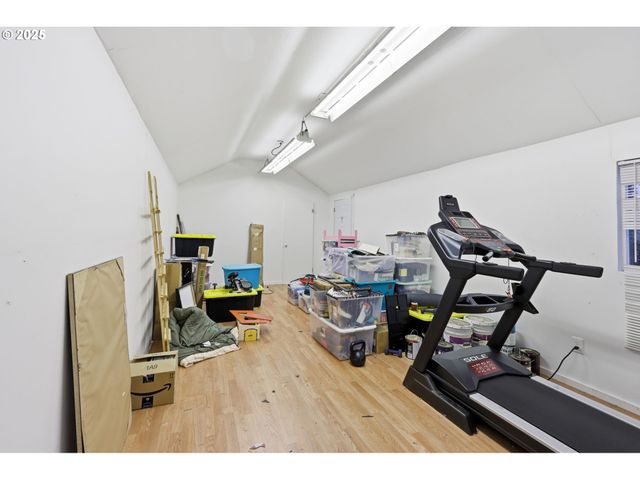 13228 Se BROOKLYN Ct, Portland, OR 97236