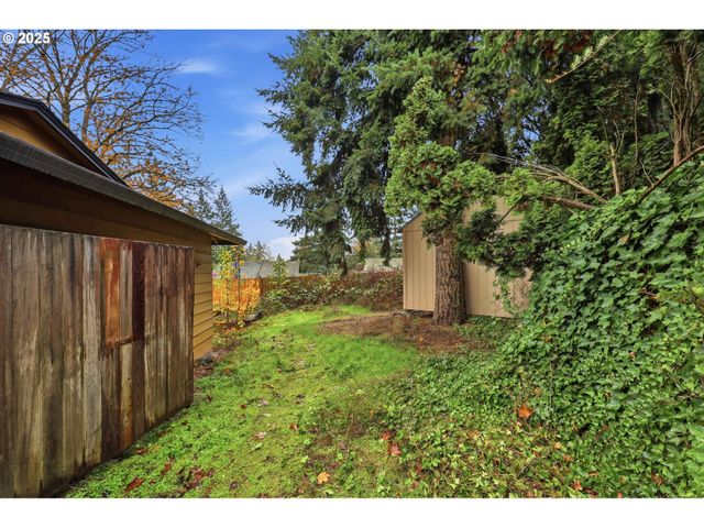 13228 Se BROOKLYN Ct, Portland, OR 97236