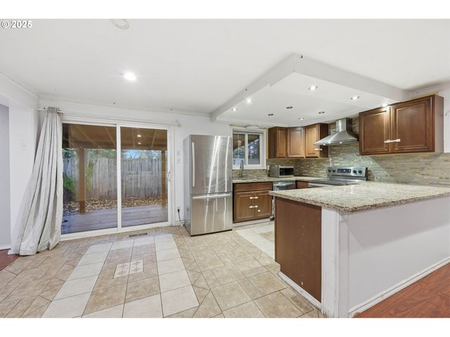 13228 Se BROOKLYN Ct, Portland, OR 97236