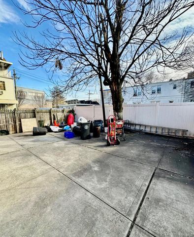2266 Seward Avenue, Bronx, NY 10473