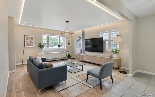 2266 Seward Avenue, Bronx, NY 10473