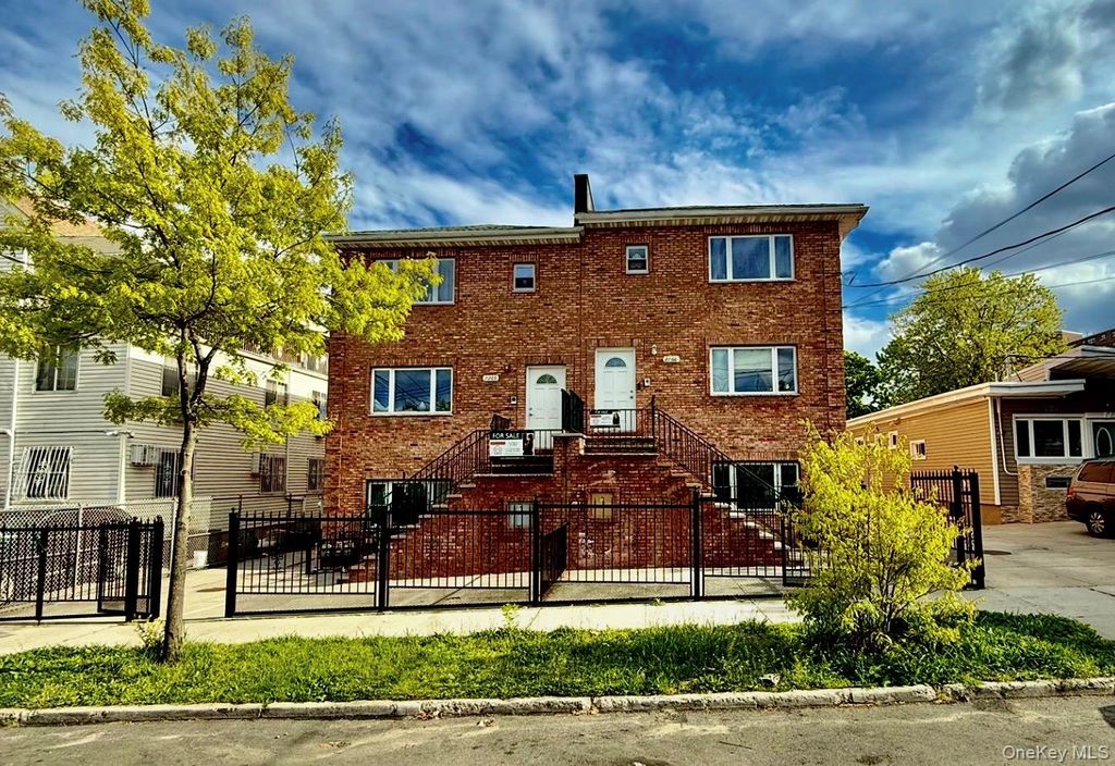2266 Seward Avenue, Bronx, NY 10473