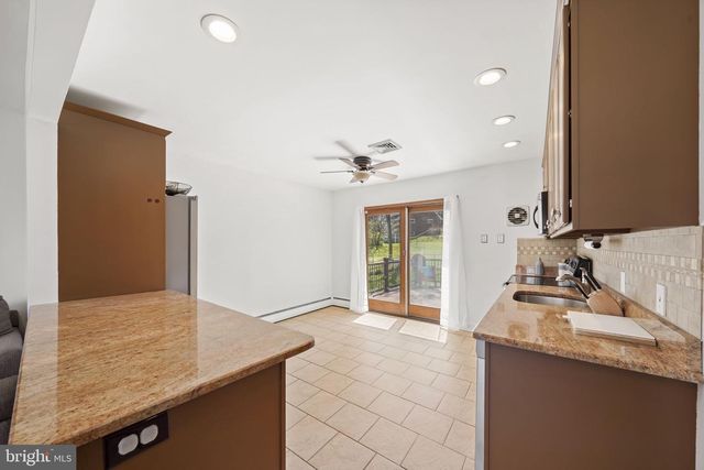 7526 HENRY AVE, Philadelphia, PA 19128