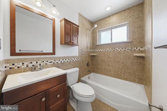 7526 HENRY AVE, Philadelphia, PA 19128