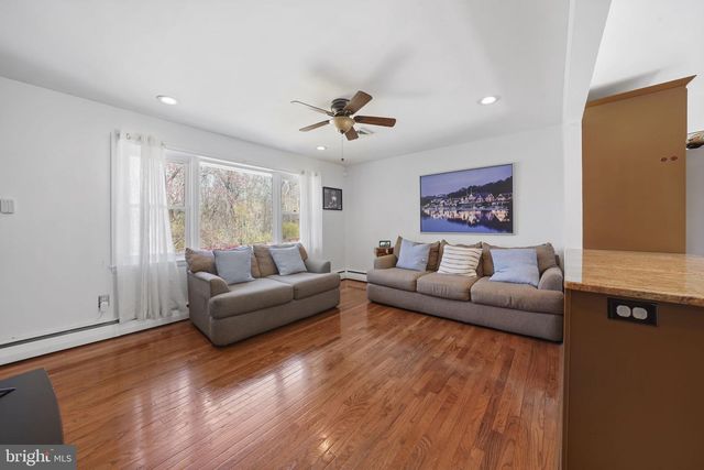 7526 HENRY AVE, Philadelphia, PA 19128